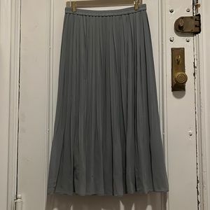 Uniqlo L 30-32 inches skirt LIKE NEW